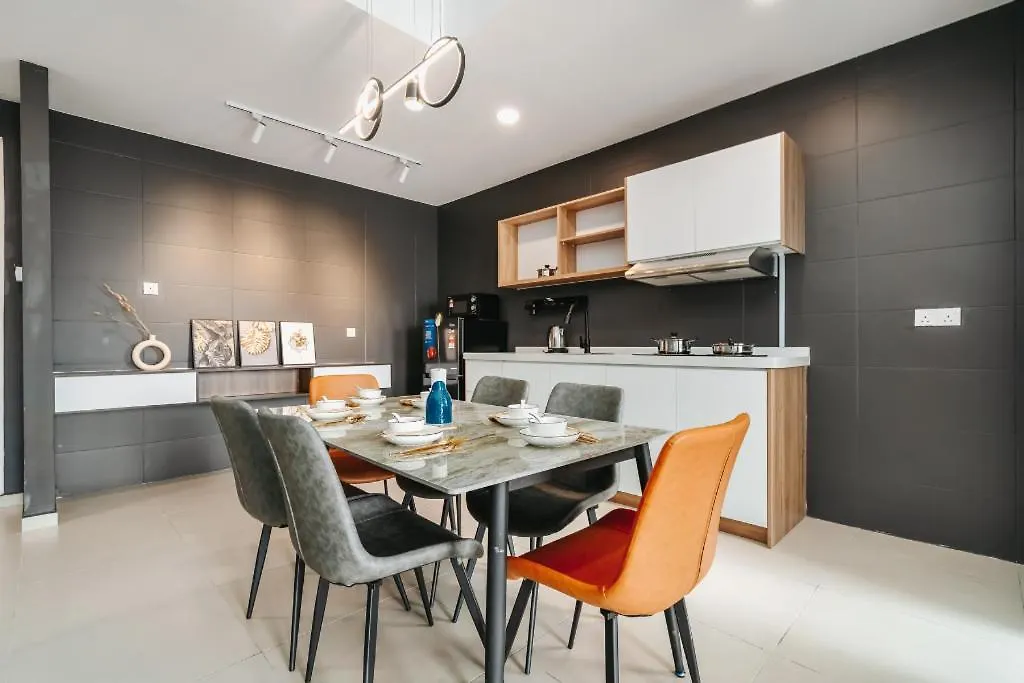 Nowhere 2Br & 2Bath Apartment With Balcony @ Reizz Residences Kuala Lumpur