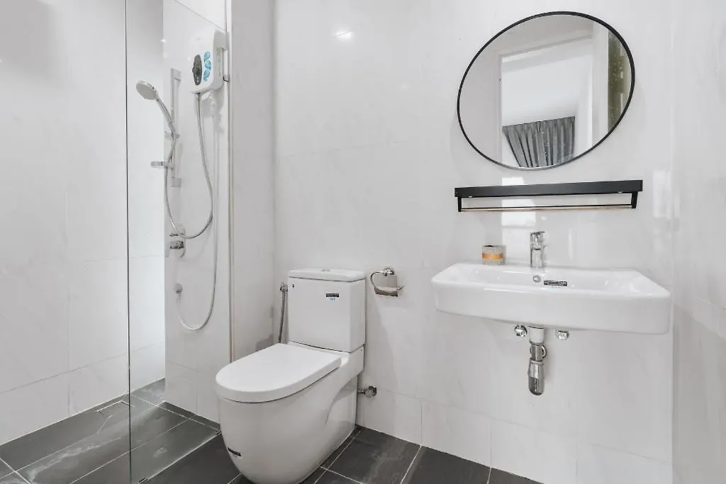 Nowhere 2Br & 2Bath Apartment With Balcony @ Reizz Residences Kuala Lumpur