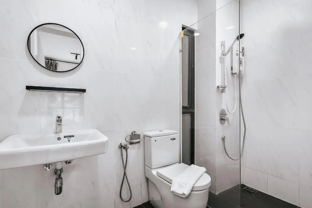 Nowhere 2Br & 2Bath Apartment With Balcony @ Reizz Residences Kuala Lumpur 0*,