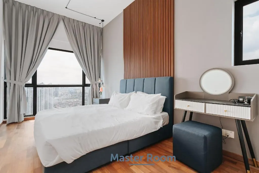 Nowhere 2Br & 2Bath Apartment With Balcony @ Reizz Residences Kuala Lumpur Malaysia