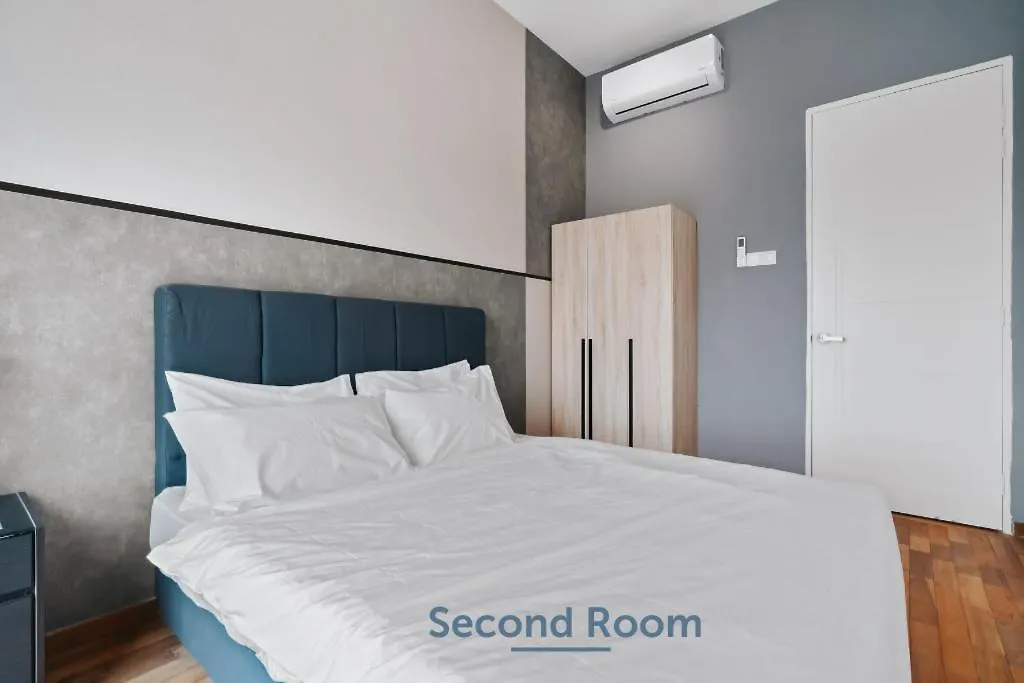 Nowhere 2Br & 2Bath Apartment With Balcony @ Reizz Residences Kuala Lumpur